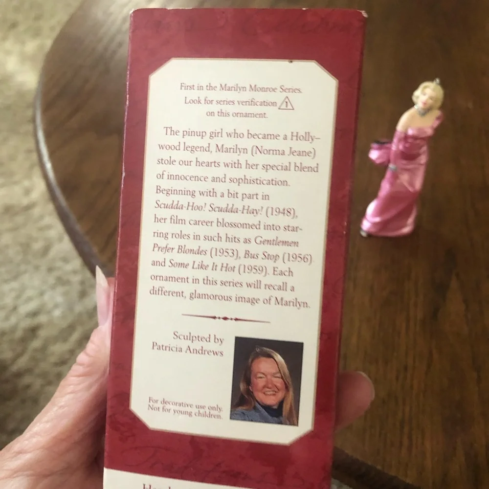 VINTAGE 1997 First of Series Marilyn Monroe Hallmark Keepsake Collectible